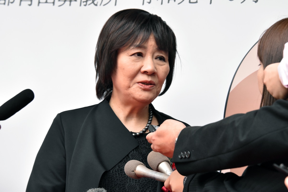 里中満智子