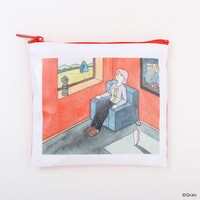 「チャー子」グッズのポーチ。