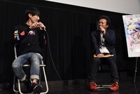 左から澤野弘之、えびなやすのり。
