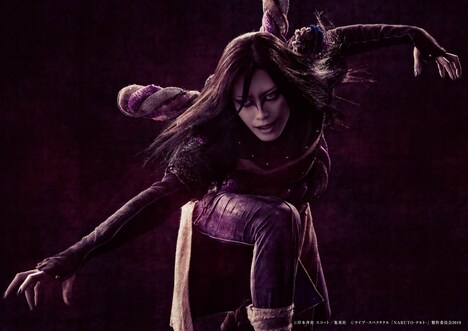 悠未ひろ扮する大蛇丸。