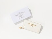 「長財布 限定BOX付」。「カードキャプターさくら展－魔法にかけられた美術館－」のミュージアムショップでのみ販売。