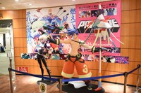 池袋HUMAXシネマズでは地下2階に、ガロとリオの立像を展示している。