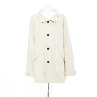 新星玲央モデルのアウター。