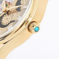 新星玲央モデルの腕時計。