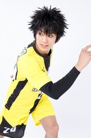 中尾拳也扮する本木遊馬。