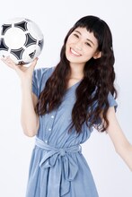 秋本帆華扮する海堂杏里。