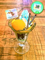 第2弾メニューの「パタモンのオレンジパフェ」。