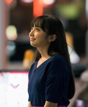 ミズキ役の小宮有紗。