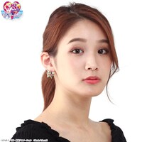 「セーラースターエールピアス / イヤリング」使用イメージ。