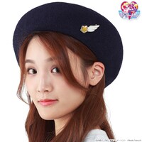「セーラーチェンジスターブローチ」使用イメージ。
