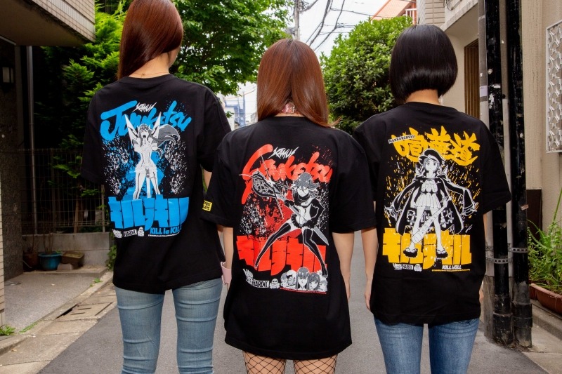 「キルラキル×ハードコアチョコレート」コラボTの着用例。