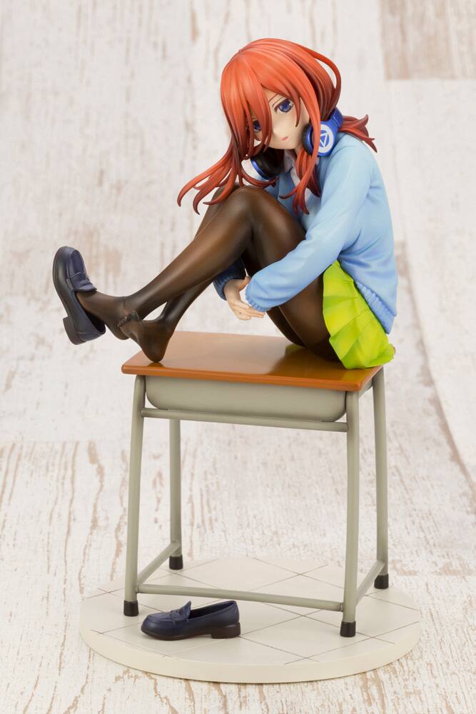 責任取ってよね。「五等分の花嫁」三女・三玖を1/8スケールで立体化 