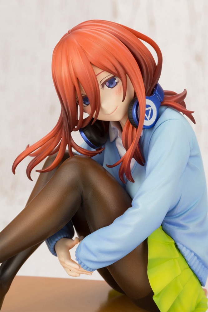 「五等分の花嫁 中野三玖」の「微笑み顔」。