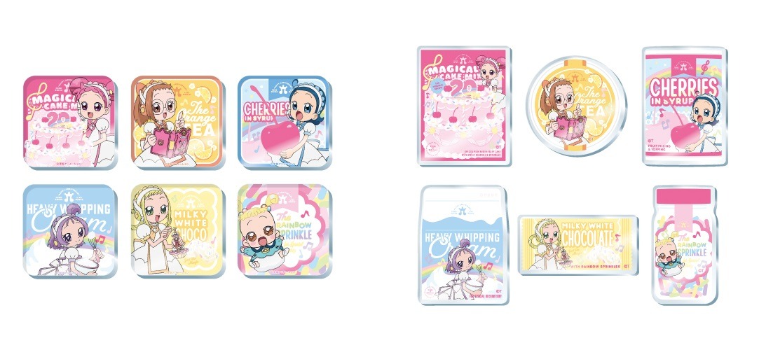 アクリルコースター（左）、アクリルバッジ（右）。