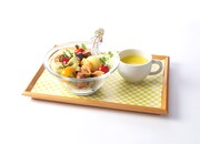 「ももこ、 NYの思い出…ミートボールのサラダパスタ」