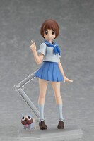 「figma 満艦飾マコ」。満艦飾家のペット「ガッツ」も付属する。