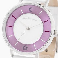 殺生丸モデルの腕時計。