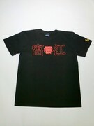 「富江」をモチーフにしたTシャツ。