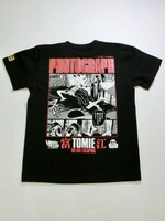 「富江」をモチーフにしたTシャツ。