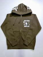 「富江」をモチーフにしたパーカー。