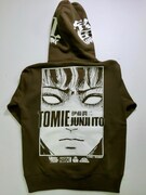 「富江」をモチーフにしたパーカー。