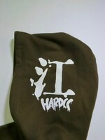 「富江」をモチーフにしたパーカー。