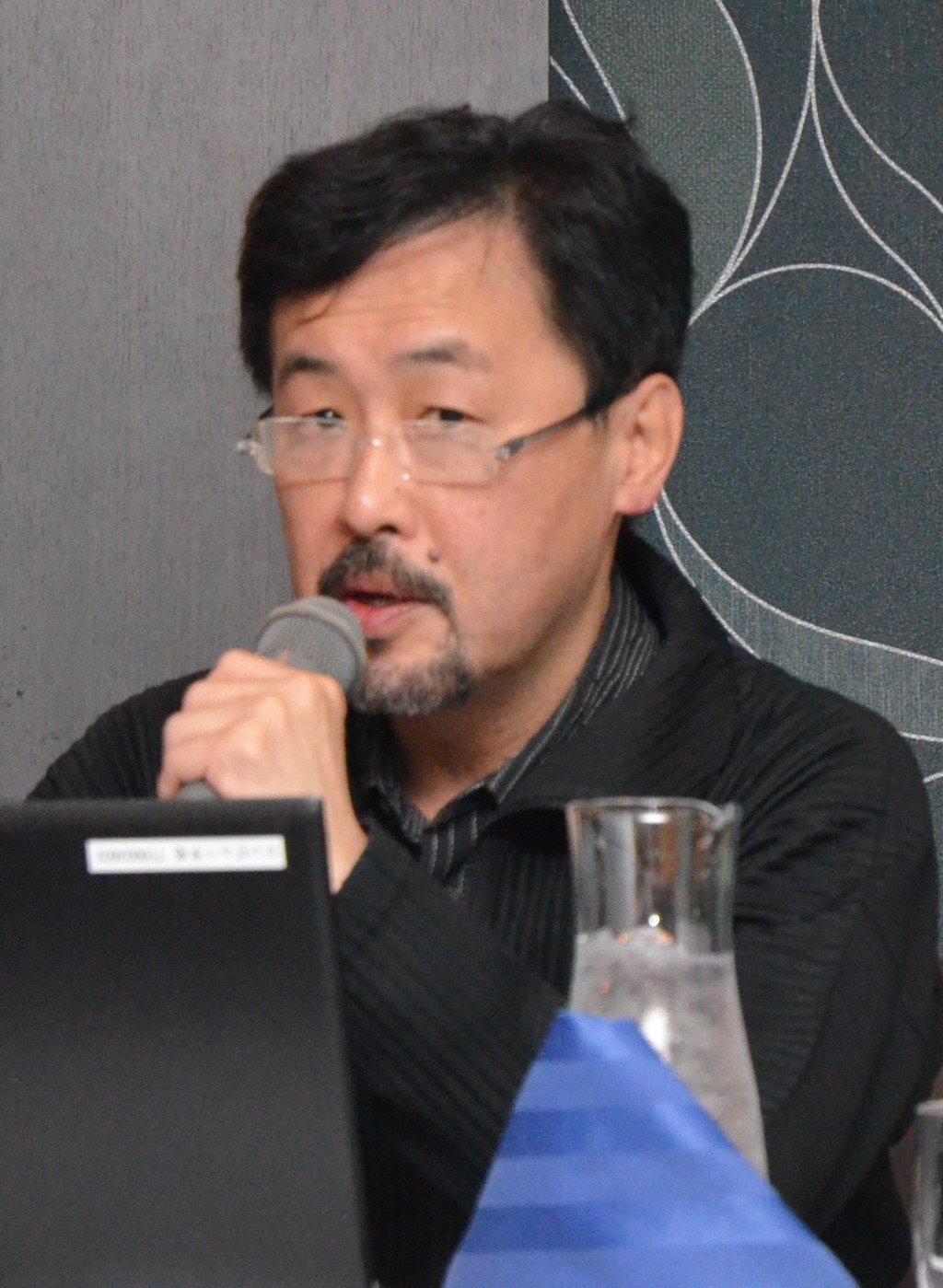 山下裕二