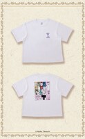 ユニクロとのコラボTシャツ。