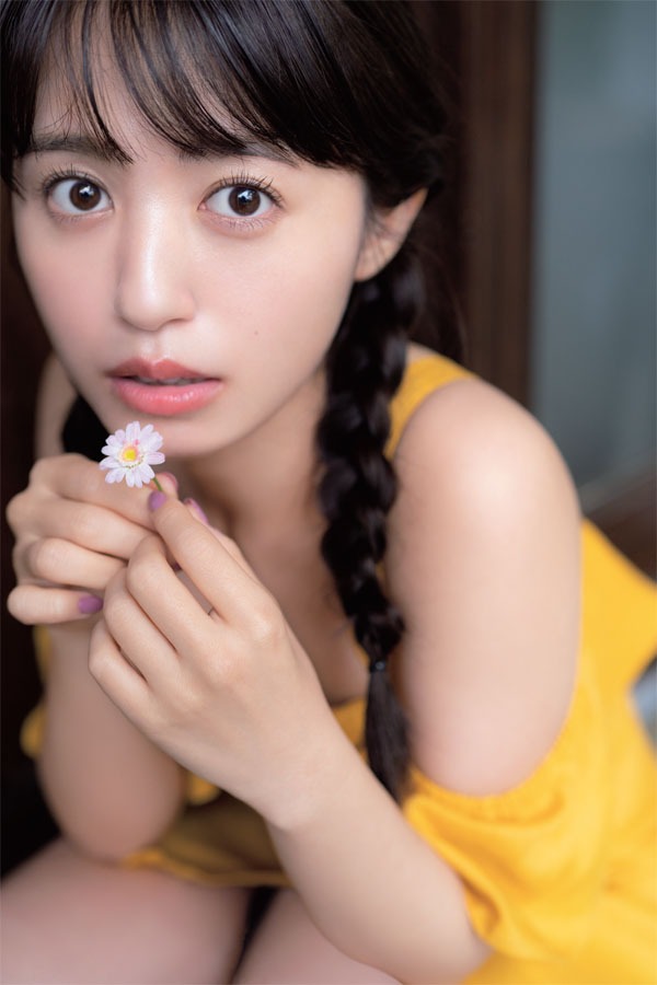 逢田梨香子 (c)小学館・中村和孝／週刊ビッグコミックスピリッツ