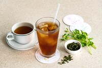 ホットとアイスが用意されている「豆苗茶」。1日限定100杯で、価格は税込518円。