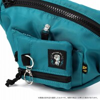 緑谷出久モデルのボディバッグ。