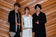 左から宮野真守、瀬戸麻沙美、細谷佳正。