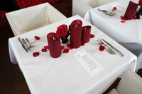 「喰種レストラン」のテーブル。