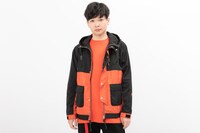 「爆豪勝己モデル マウンテンパーカー」着用イメージ