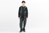 「緑谷出久モデル マウンテンパーカー」「緑谷出久モデル スニーカー」着用イメージ