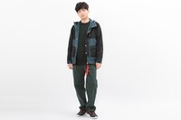 「緑谷出久モデル マウンテンパーカー」「緑谷出久モデル スニーカー」着用イメージ