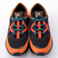 「爆豪勝己モデル スニーカー」