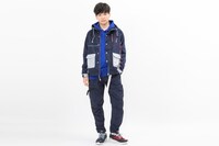 「轟焦凍モデル マウンテンパーカー」「轟焦凍モデル スニーカー」着用イメージ