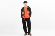「爆豪勝己モデル マウンテンパーカー」「爆豪勝己モデル スニーカー」着用イメージ