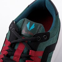 「緑谷出久モデル スニーカー」シュータン