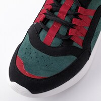 「緑谷出久モデル スニーカー」