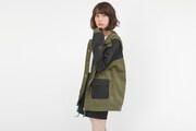 「蛙吹梅雨モデル マウンテンパーカー」着用イメージ
