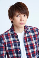 ルイス・ジェームズ・モリアーティ役の糸川耀士郎。