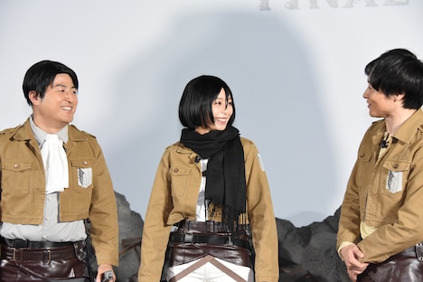 左から水田信二、宇垣美里、川西賢志郎。