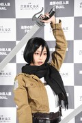宇垣美里のフォトセッションの様子。