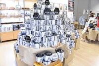 「リーブス商会 ロッポンギ直営店」の様子。