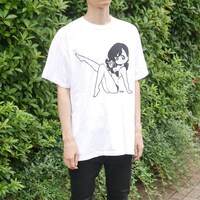 「conix cover girl T-shirt "Body"」の着用画像。モデルは身長176cm、着用サイズはL。