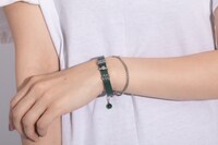 猪八戒モデルのブレスレットの使用イメージ。