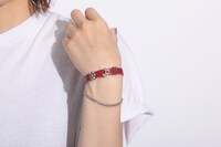 沙悟浄モデルのブレスレットの使用イメージ。