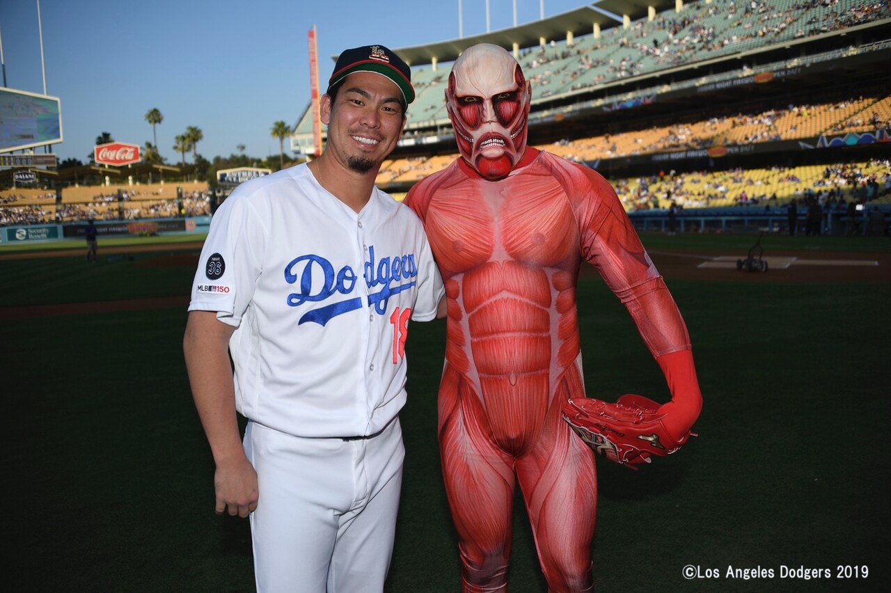 前田健太投手と巨人くん。